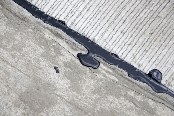 Pavement Crack Sealing in Nashville