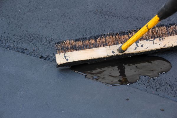Driveway Asphalt Sealing in Nashville